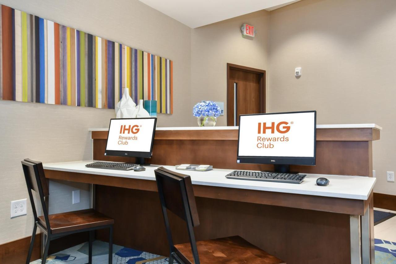 Holiday Inn Express & Suites Charlotte - Ballantyne By Ihg Esterno foto